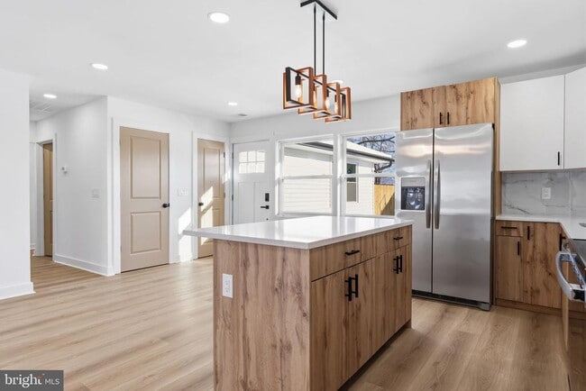 Building Photo - 68 Daffodil Ln