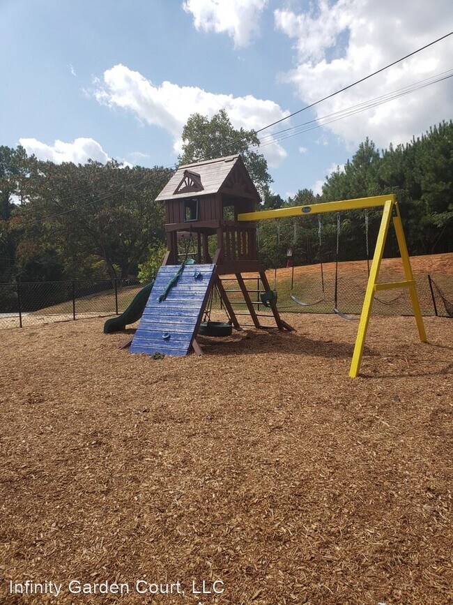 Building Photo - 2 br, 1 bath Apartment - 4060 Janice Drive...
