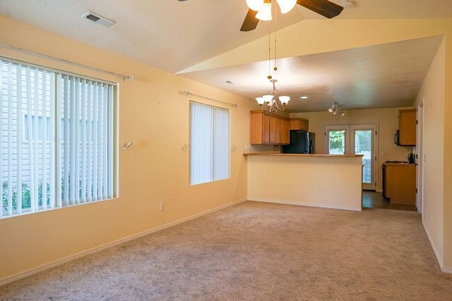 Building Photo - July 1st move in