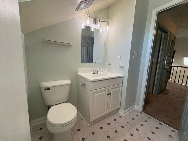 Building Photo - 24 Sweet Gum Pl
