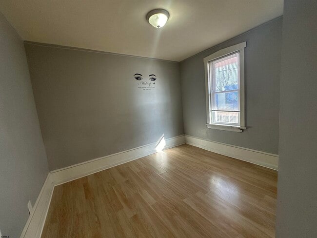Building Photo - 1421 Drexel Ave