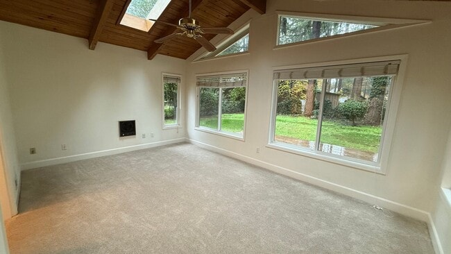 Building Photo - Stunning Forest Retreat in Lake Oswego 3 beds 2 baths + Den; Video!