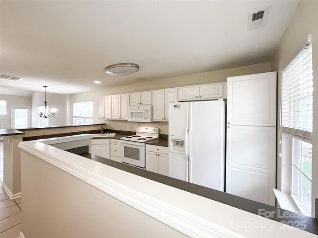 Building Photo - 217 Arlington Downs Blvd