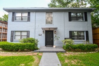 Building Photo - 4623 Yupon St