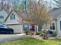 Building Photo - 292 Blackthorn Ln