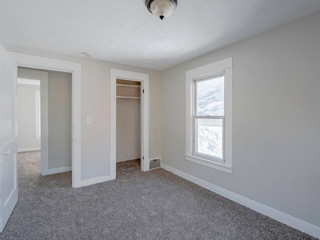 Building Photo - 540 Avon St