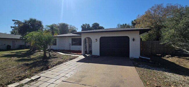 Building Photo - 2395 Alda Ln