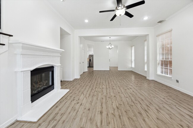 Building Photo - 13639 Brookbluff Ln