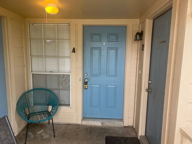 Building Photo - 1911 Gracy Farms Ln