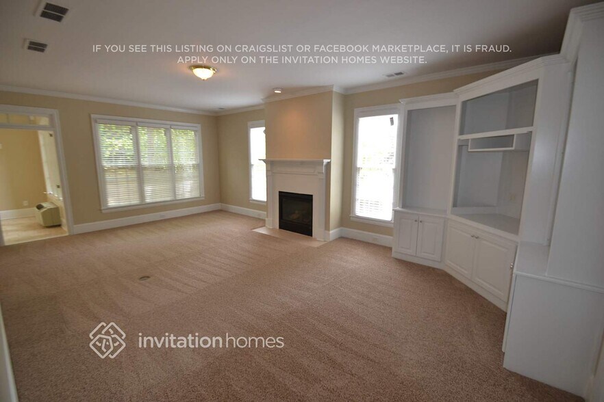 Building Photo - 844 Biscayne Way NW