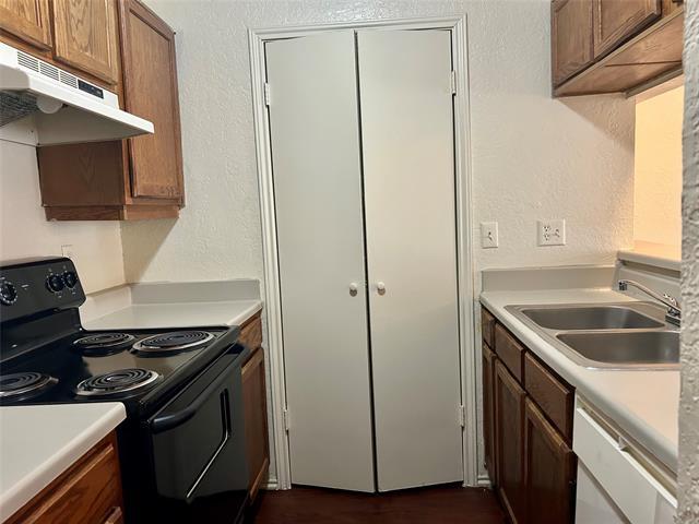 Building Photo - 409 Crestline Dr