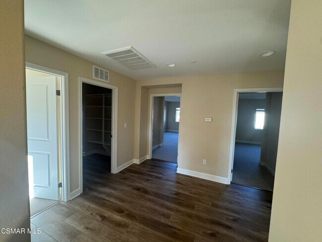 Building Photo - 7124 Baneberry Ave