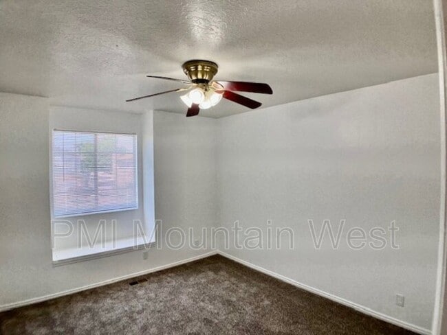 Building Photo - 2186 N 1965 E