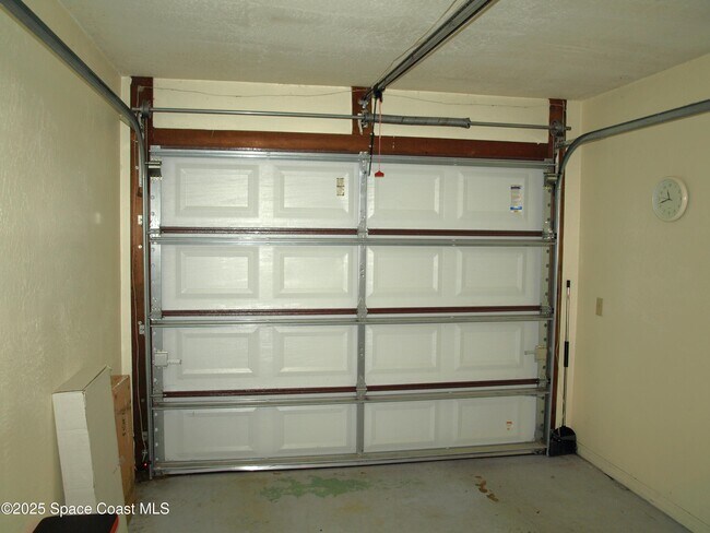 Building Photo - 831 Greenwood Manor Cir