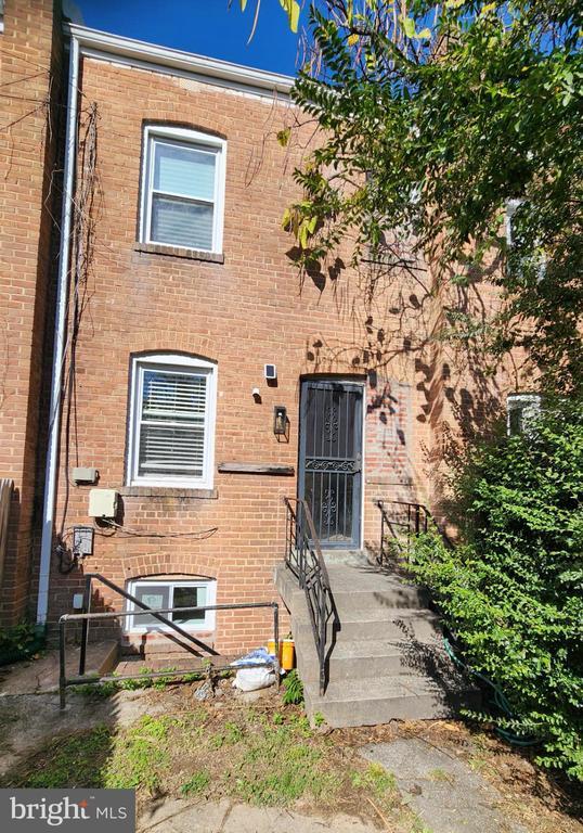 Building Photo - 2330 14th Pl SE