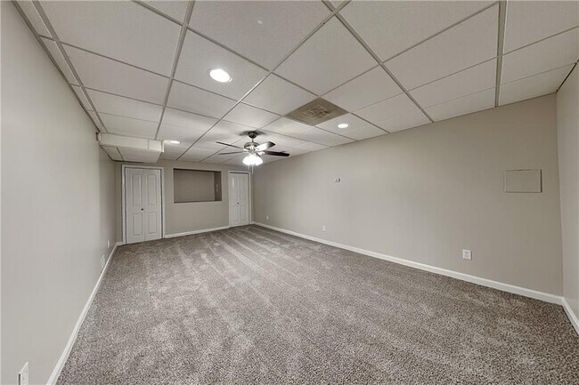 Building Photo - 284 Kent Ln