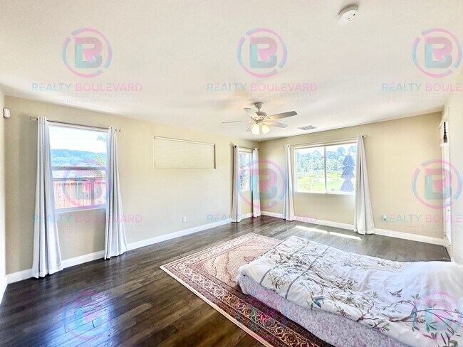 Building Photo - 1767 Fairway Hills Trail