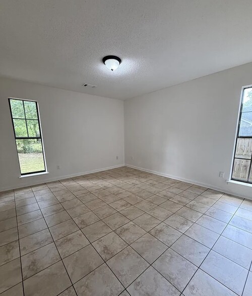 Building Photo - 6190 Carroll Cv W