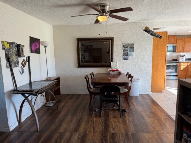 Building Photo - 11987 N Wimer Rd