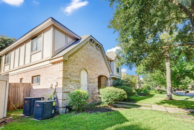 Building Photo - 11743 Riverview Dr