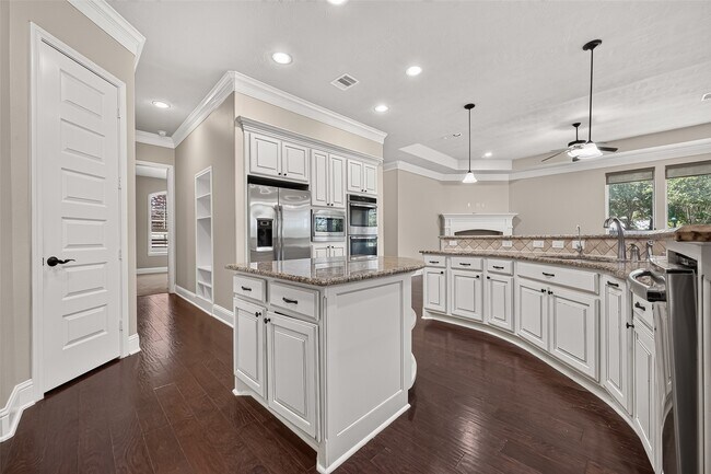 Building Photo - 10834 Poolman Pl