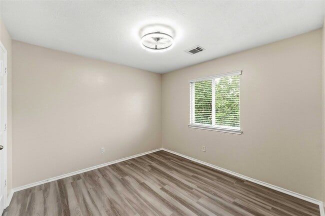 Building Photo - 11015 Shumard Oak Ct