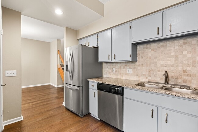 Building Photo - 1556 Prairie Grove Dr