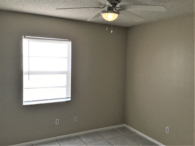 Building Photo - 136 W Cedarwood Cir