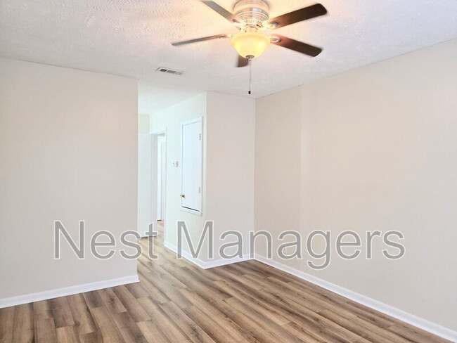 Building Photo - 6768 Willowbrook Dr