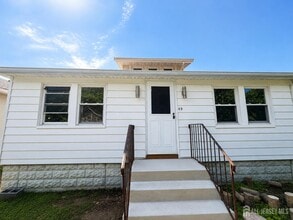 Building Photo - 49 Lincoln Ct