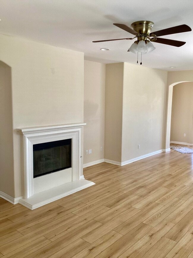 Building Photo - 41444 Via Arleta