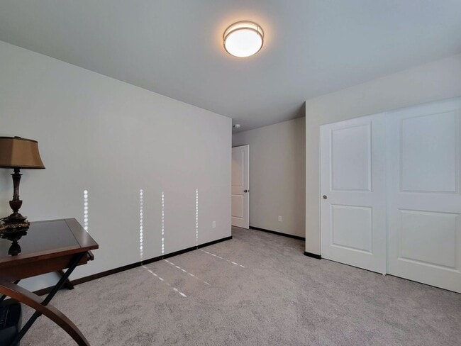 Building Photo - Available NOW!- 3bed home at The Reserve – Close to ferries, shopping and dining!