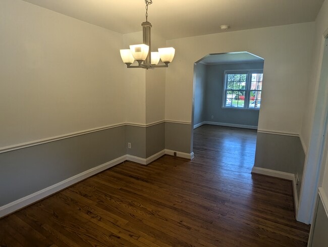dining room - 6120 Mount Ridge Rd