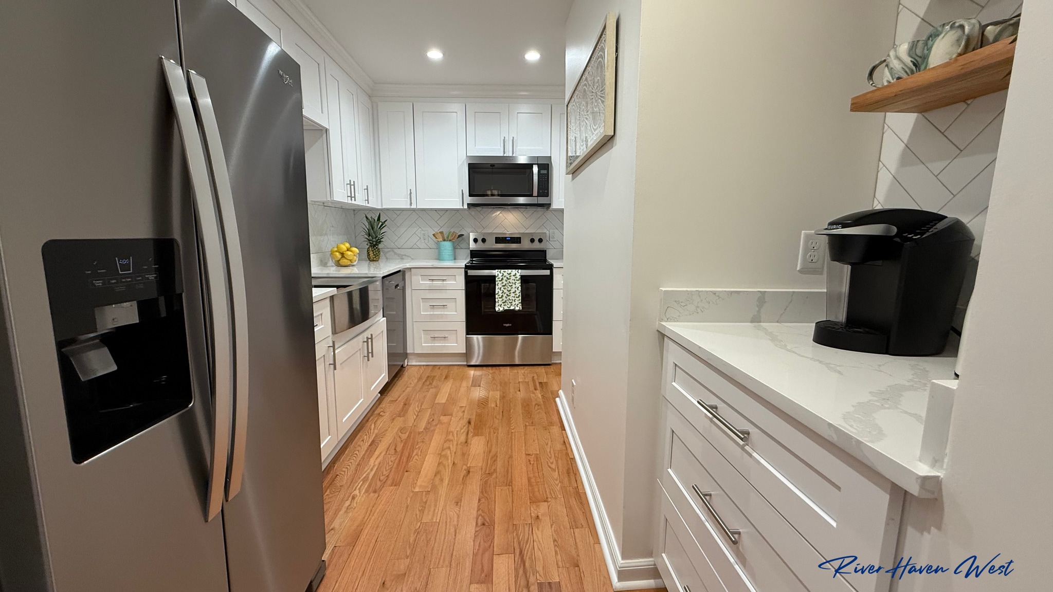 Kitchen - 515 Basswood Ave