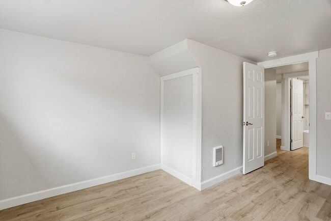 Building Photo - 3440 N Huetter Rd