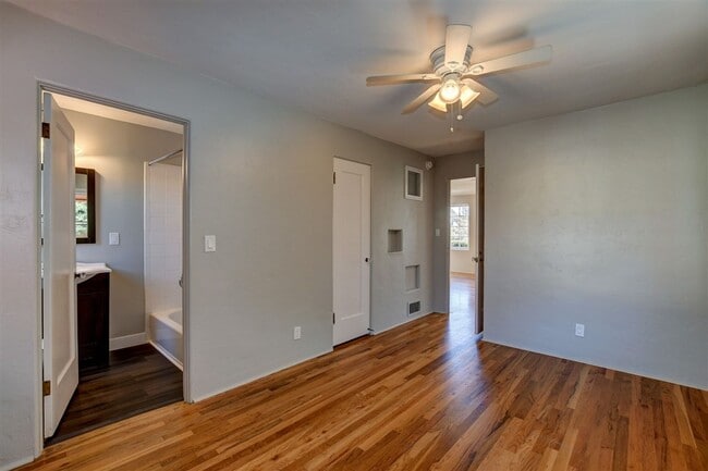 Building Photo - 108 N Mt Vernon Ave