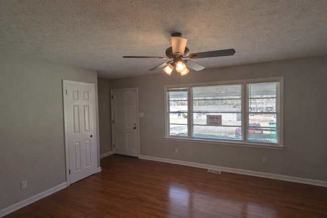 Building Photo - 311 Orchard Ln