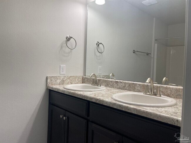 Building Photo - 395 Hilburn Ln