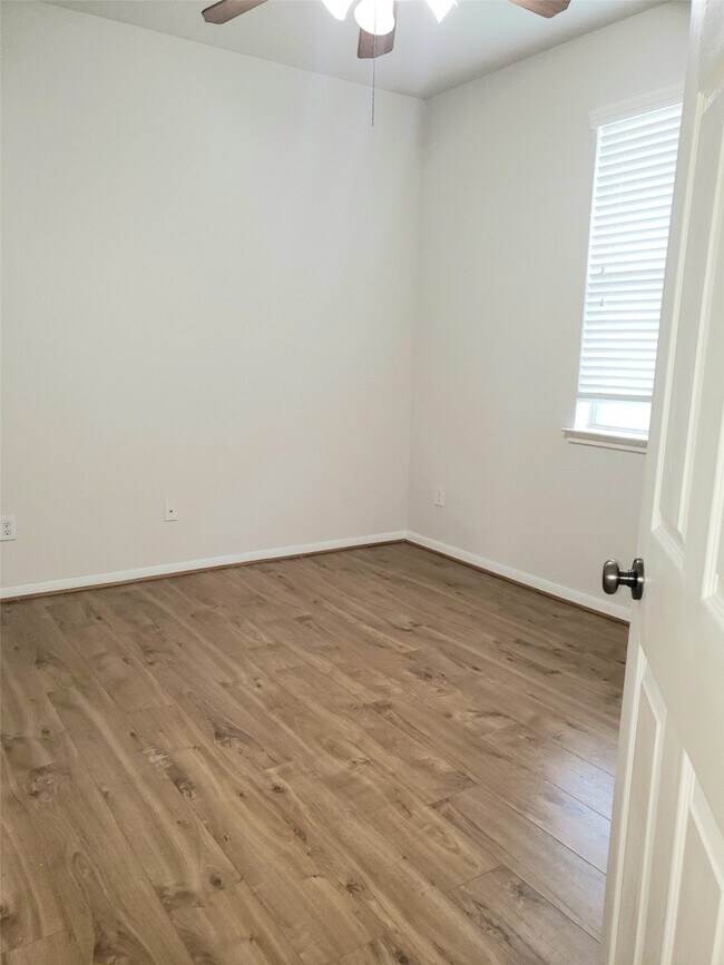 Building Photo - 2302 Cantabria Ln