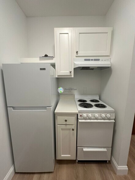 Building Photo - 111 Norway St