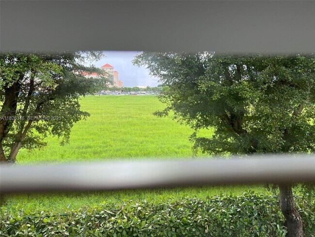 Building Photo - 990 NE 33rd Terrace