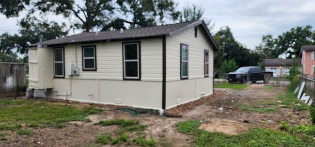 Building Photo - 10019 Porto Rico Rd