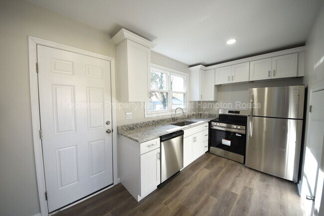 Building Photo - 18 E Gilbert St