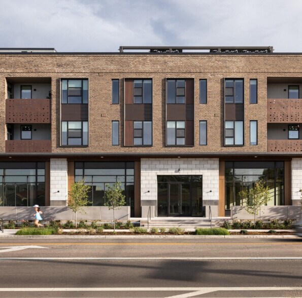 Primary Photo - akin Tennyson