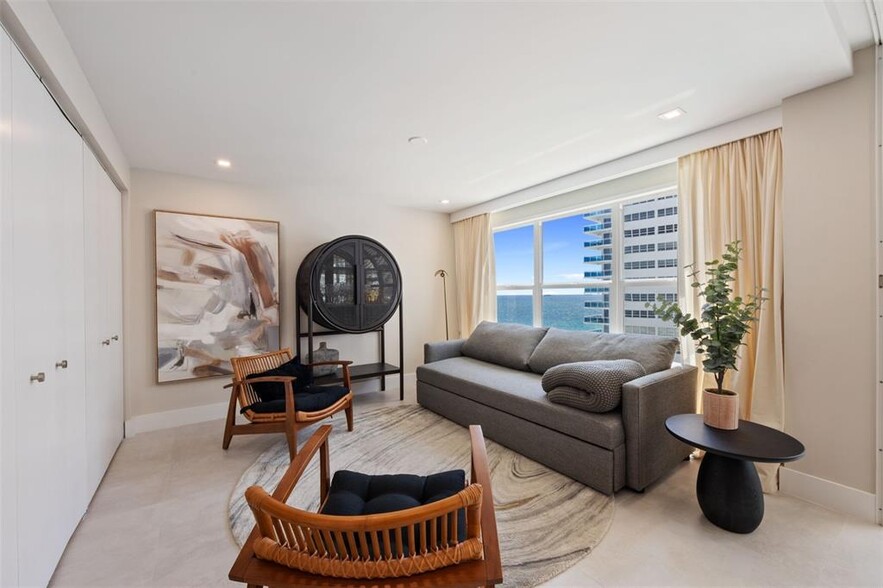 Building Photo - 3500 Galt Ocean Dr
