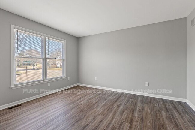 Building Photo - 833 Palomino Ln