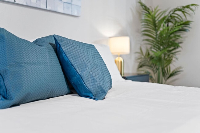 Building Photo - 313 Sweet Leaf Ln