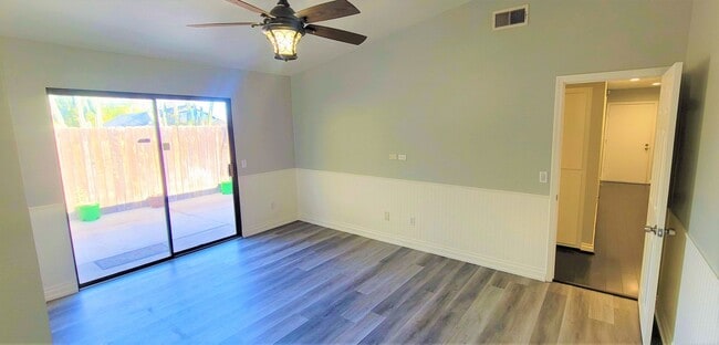 Building Photo - Single Story House in Beautiful Gated Comm...