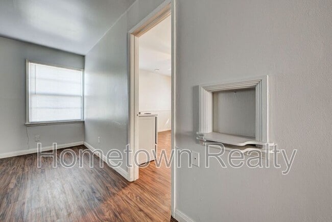 Building Photo - 432 Babb Dr