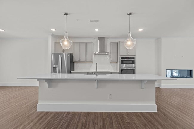 Building Photo - Gorgeous New Construction!  Updated Kitche...